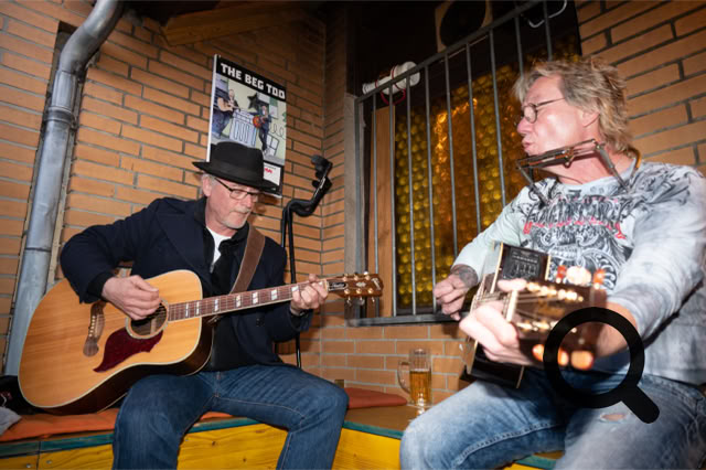 THE BEG TOO unplugged spontan im Biergarten vom Schabreu