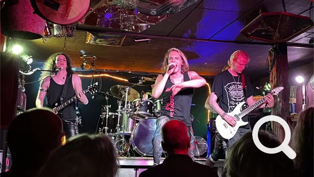 Night Laser rocken live im Schabreu in Braunschweig