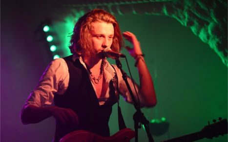 Freiag 11.10.2024 ab 20:00 Uhr live im Schabreu.de - Sebastian Dracu