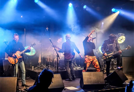 Samstag 08.03.2025 - róisin dubh und The Black Sheep live im Schabreu