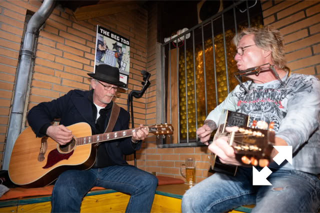 THE BEG TOO unplugged spontan im Biergarten vom Schabreu