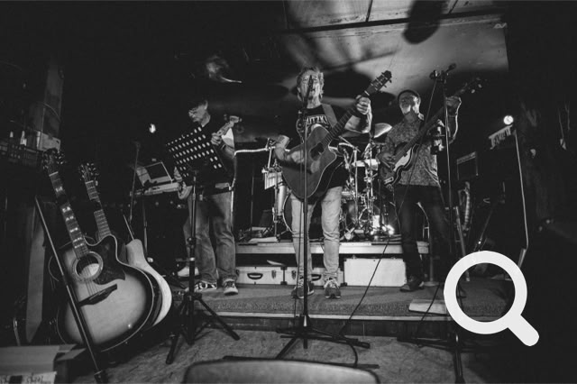 Stutzki, die Band von Tutti, dem Inhaber des Schabreu in Braunschweig. Keine Coverband. Alles eigene Songs live