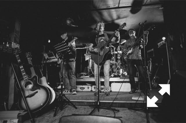 Stutzki, die Band von Tutti, dem Inhaber des Schabreu in Braunschweig. Keine Coverband. Alles eigene Songs live