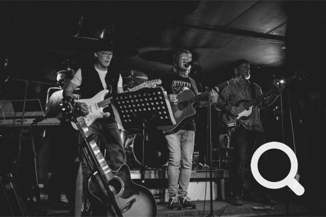 Stutzki, die Band von Tutti, dem Inhaber des Schabreu in Braunschweig. Keine Coverband. Alles eigene Songs live
